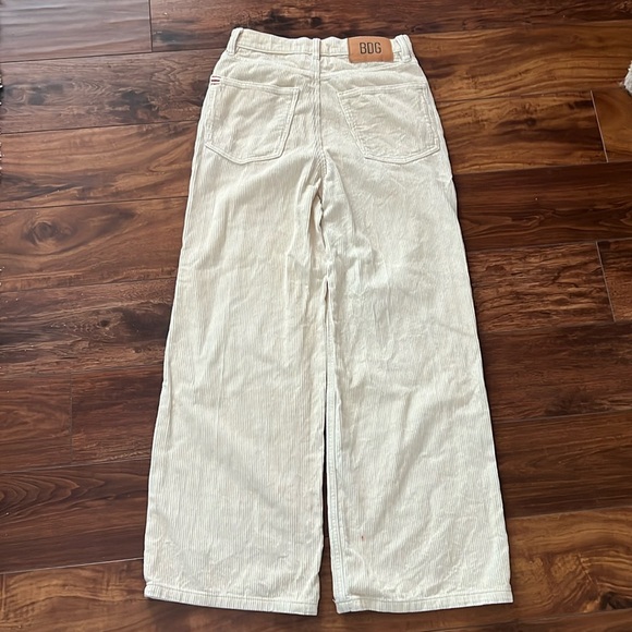 BDG Corduroy High & Wide Cream/Ivory, Size 25, Worn Once! - Picture 3 of 8